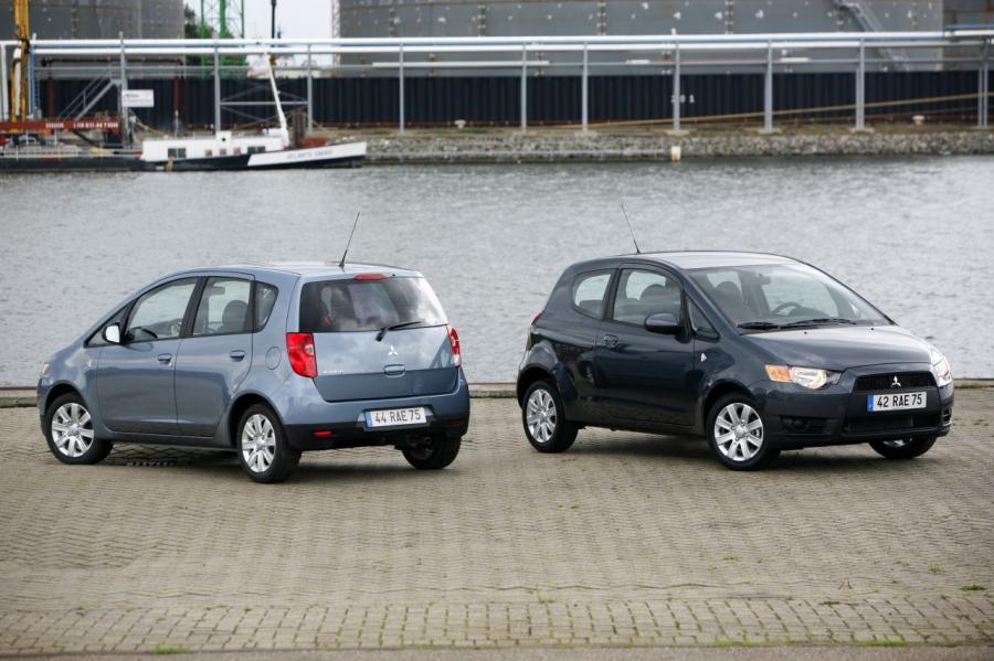  Mitsubishi Colt 2009 года  (фото 20 из 36)